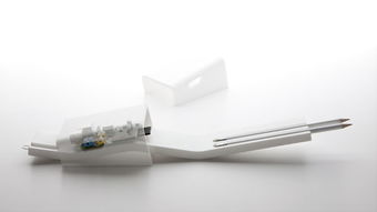 井然有序的電子世界 Francesco Rodighiero創新電子產品收納器辦公解決方案